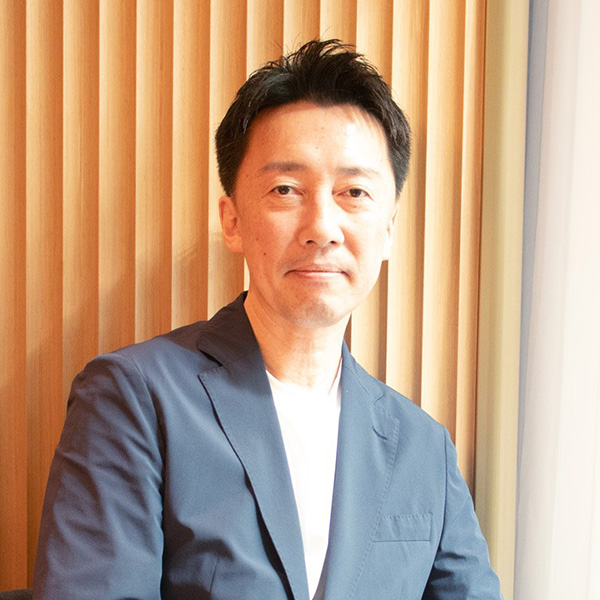 髙瀬雄一郎